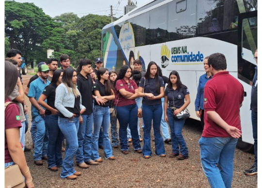 UEMS / Maracaju: Acadêmicos de agronomia vivenciam o futuro do agro em viagem técnica transformadora