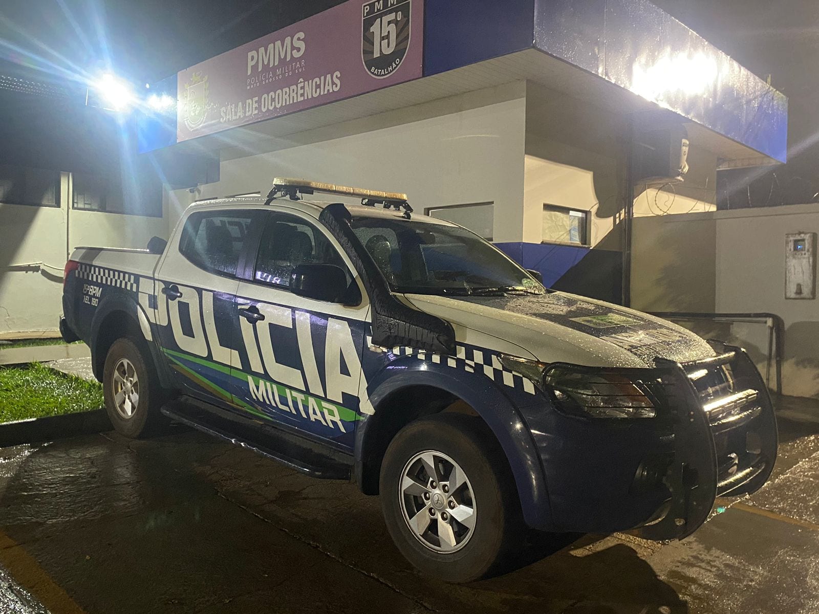Polícia Militar prende homem por violência doméstica após agressão contra companheira em Maracaju