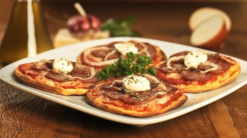 Dia da Pizza: três receitas criativas para colocar a mão na massa e surpreender convidados