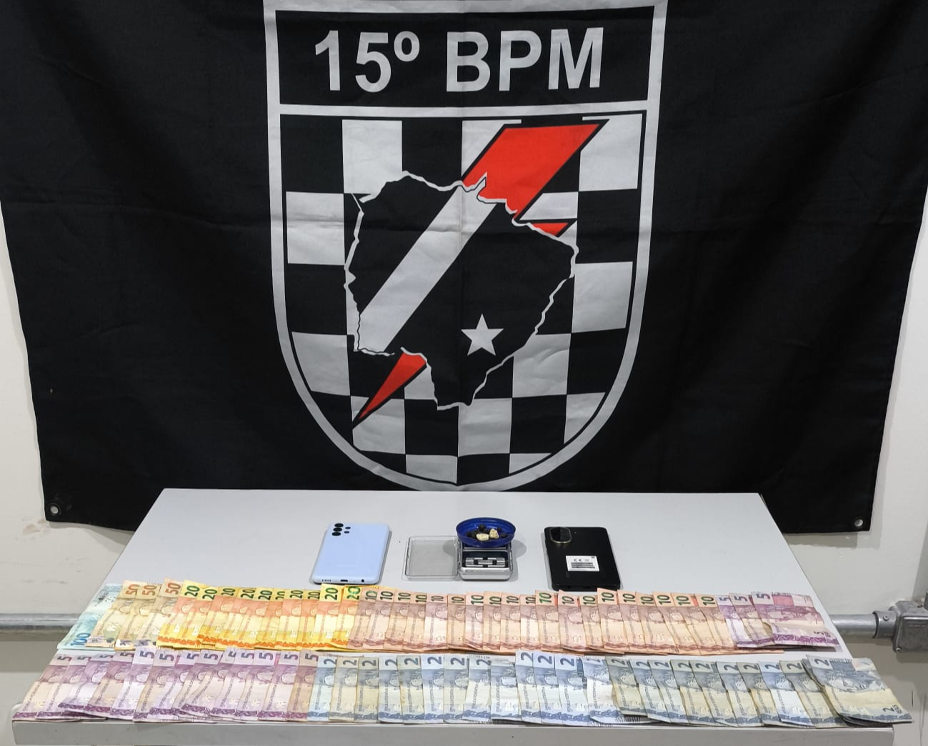 Força Tática prende homem por tráfico de drogas no bairro Ema Rigo em Maracaju