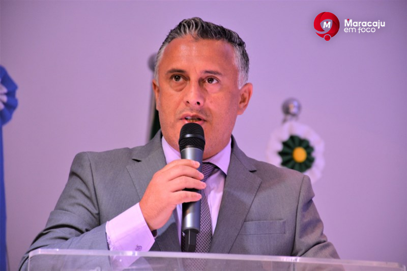 Vereador Rener Barbosa solicita alargamento de via no Bairro Egídio Ribeiro.