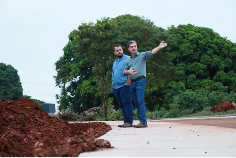 Maracaju avança: Prefeito Marcos Calderan e Vereador Robert Ziemann vistoriam fase final da obra de extensão da Senador Filinto Müller