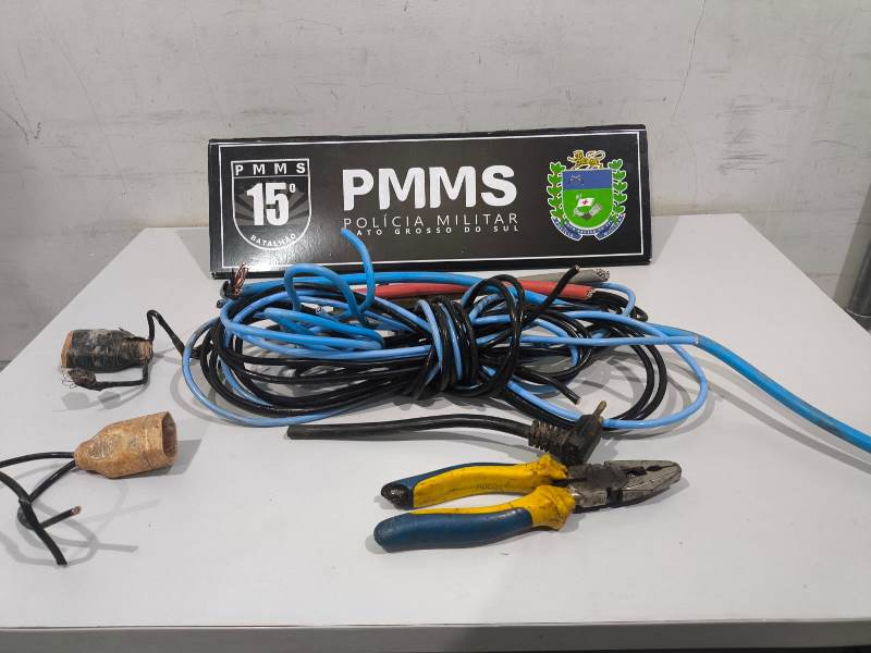 Homem com extensa ficha criminal é preso em flagrante pela Polícia Militar por furto de fiação elétrica em Maracaju