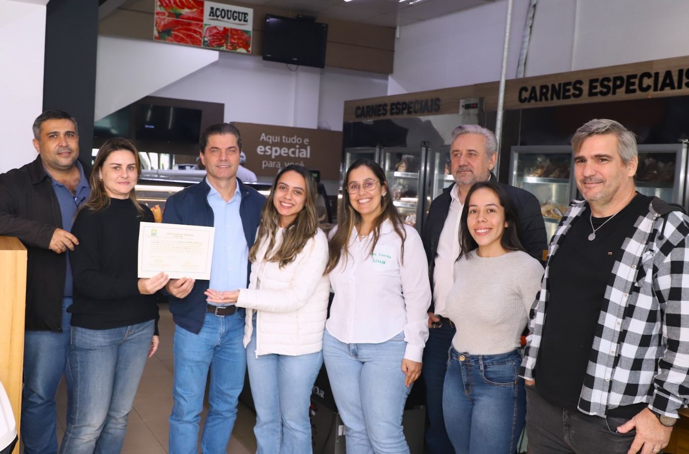 Prefeitura de Maracaju entrega certificação do SIMM para Casa de Carnes e fortalece a segurança alimentar em Maracaju