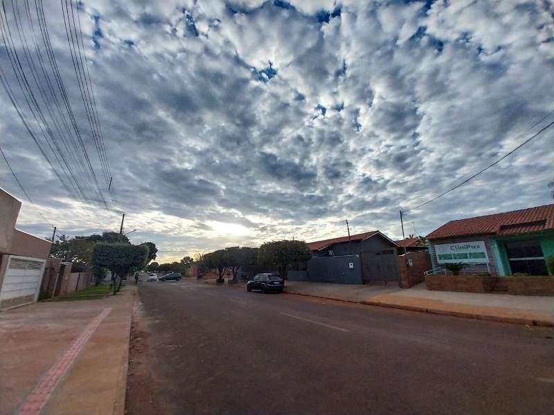 Céu nublado e possibilidade de pancadas de chuva marcam o início de Junho em Maracaju