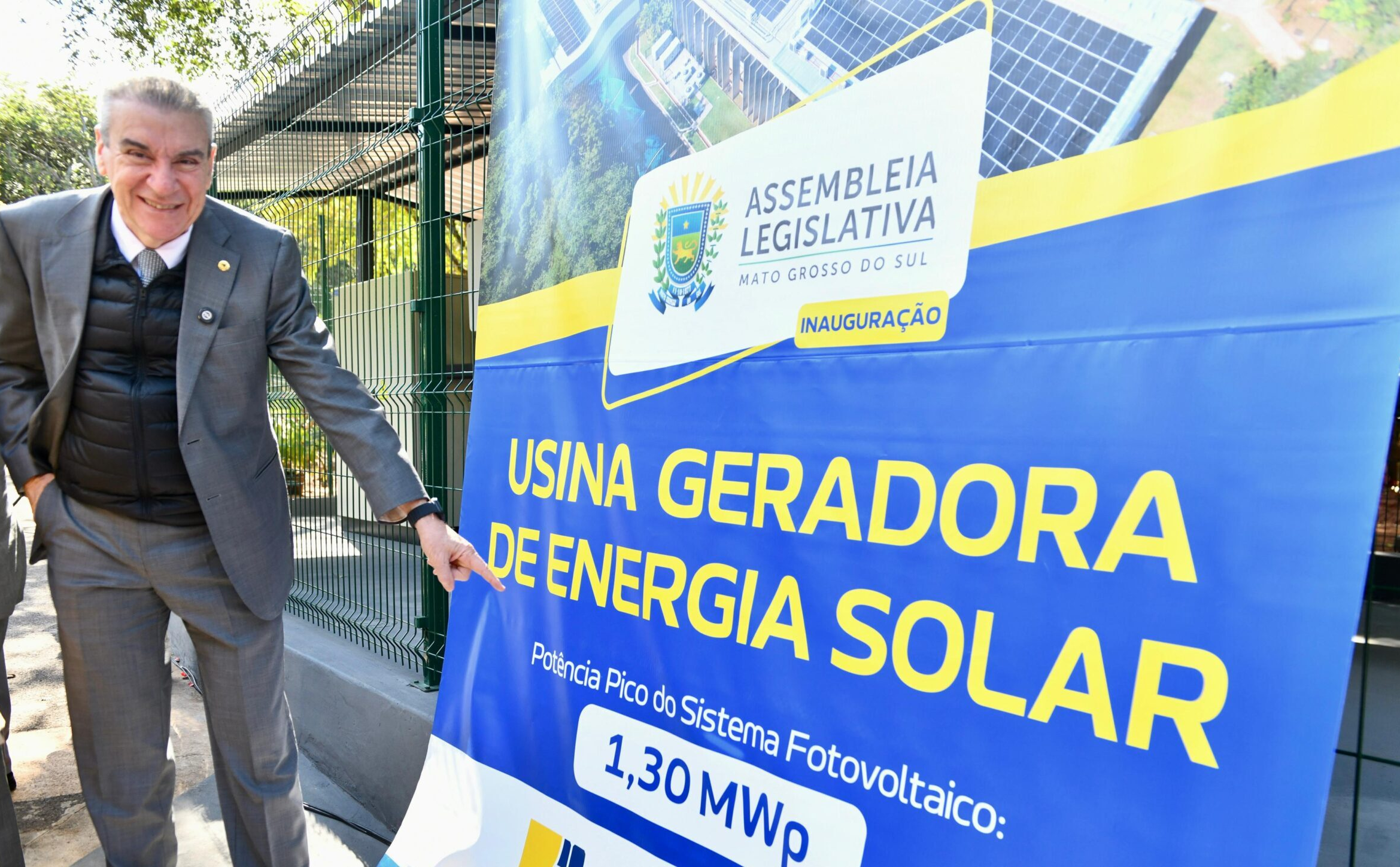 Paulo Corrêa inaugura usina fotovoltaica que torna ALEMS 100% autossuficiente em energia limpa