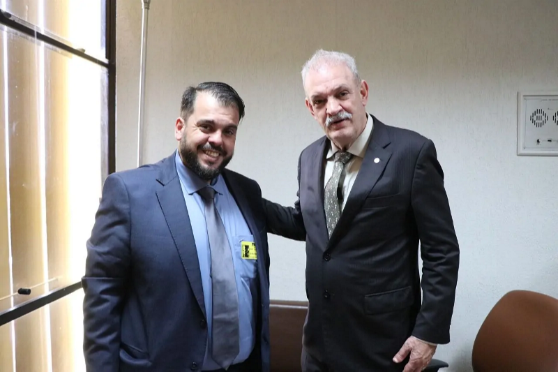 Vereador Robert Ziemann agradece em Brasília o deputado Geraldo Resende por mais de R$ 2,3 milhões destinados à saúde de Maracaju