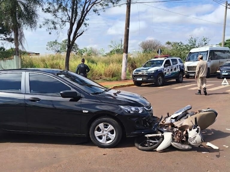 Colisão transversal deixa motociclista ferida em Maracaju; acidente é o 53º registrado em 2026