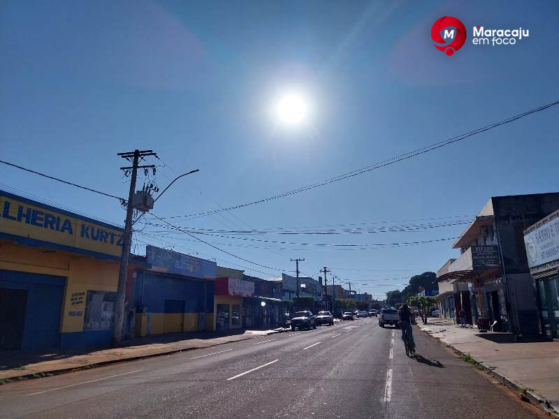 Maracaju sob sol forte e alerta de baixa umidade