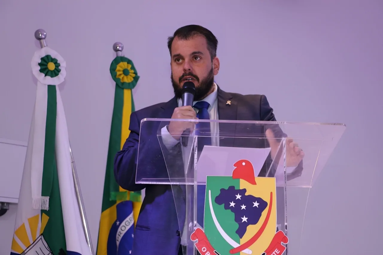 Vereador Robert Ziemann cobra agilidade na substituição da Van do Esporte de Maracaju, que sofreu perda total em acidente