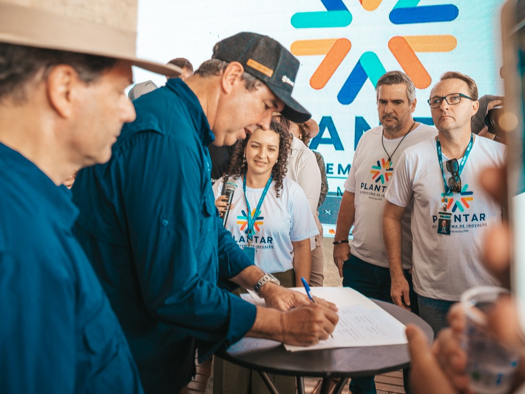 Maracaju oficializa Pacto de Inovação durante a Showtec 2025 com presença do Governador Eduardo Riedel.