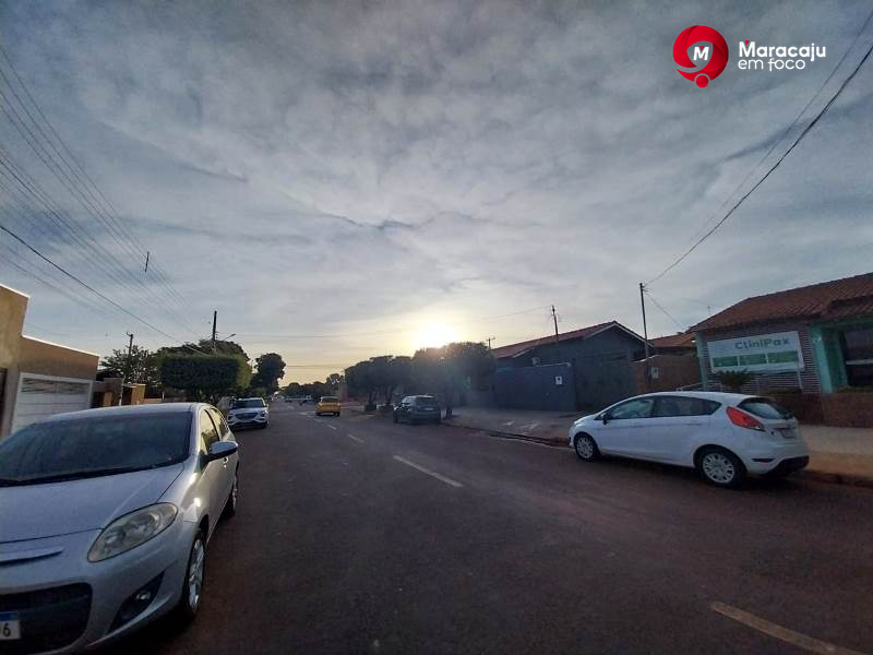 Sol entre nuvens marca a terça-feira em Maracaju.