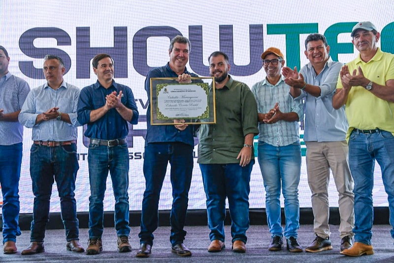Robert Ziemann homenageia governador Eduardo Riedel com título de Cidadão Maracajuense
