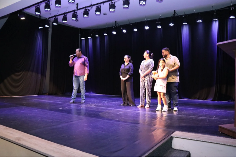 Vereador Robert Ziemann homenageia Professora Pamela Neitzke pelo sucesso do 1º Festival Arte e Dança de Maracaju