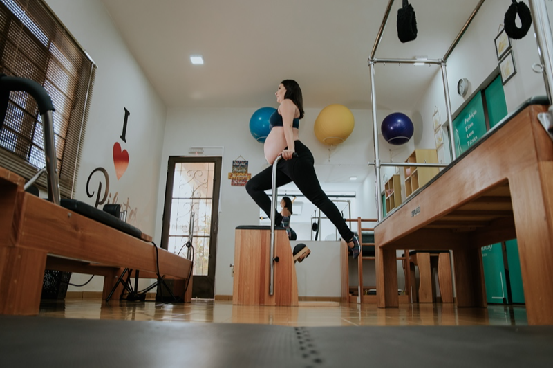 Pilates na Gestação: Benefícios para a saúde da mãe e do bebê