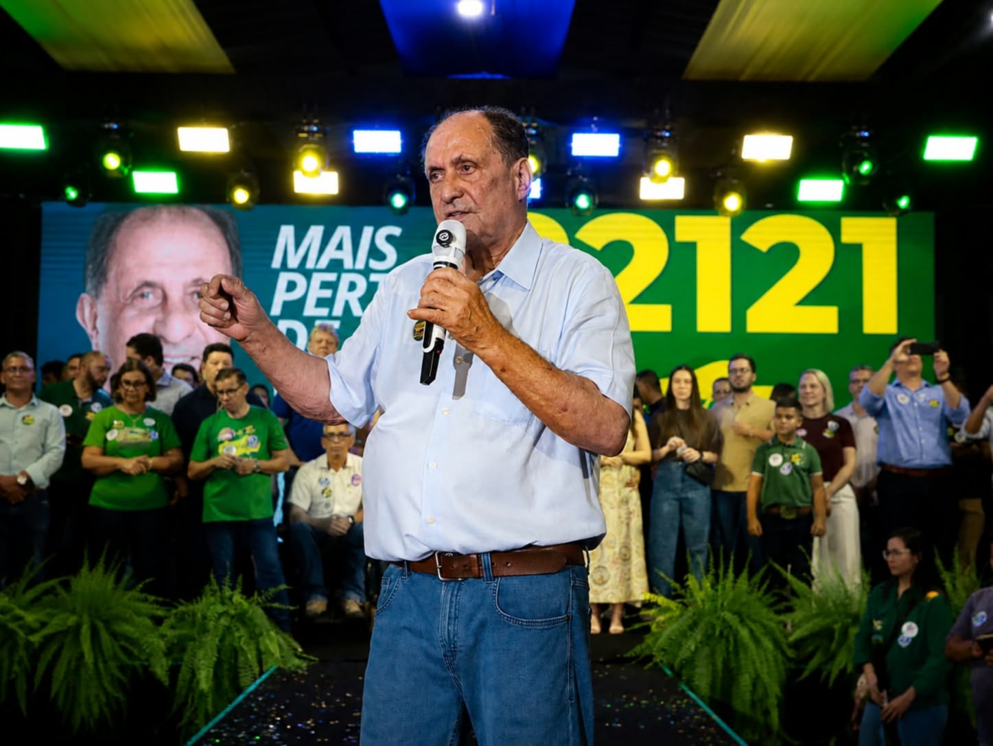 Deputado Zé Teixeira oficializa candidatura apoiado por mais de 100 vereadores