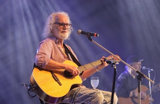 Sicredi Centro-Sul MS/BA encerra comemorações de 37 anos com show solidário em prol do Hospital de Amor