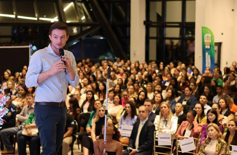 Prefeito de Rio Brilhante, Lucas Foroni lidera iniciativa histórica em defesa de uma educação pública de qualidade.