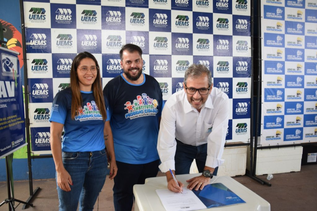 Instituto Pequeno Cidadão firma parceria com UEMS para receber estagiários de cursos de graduação