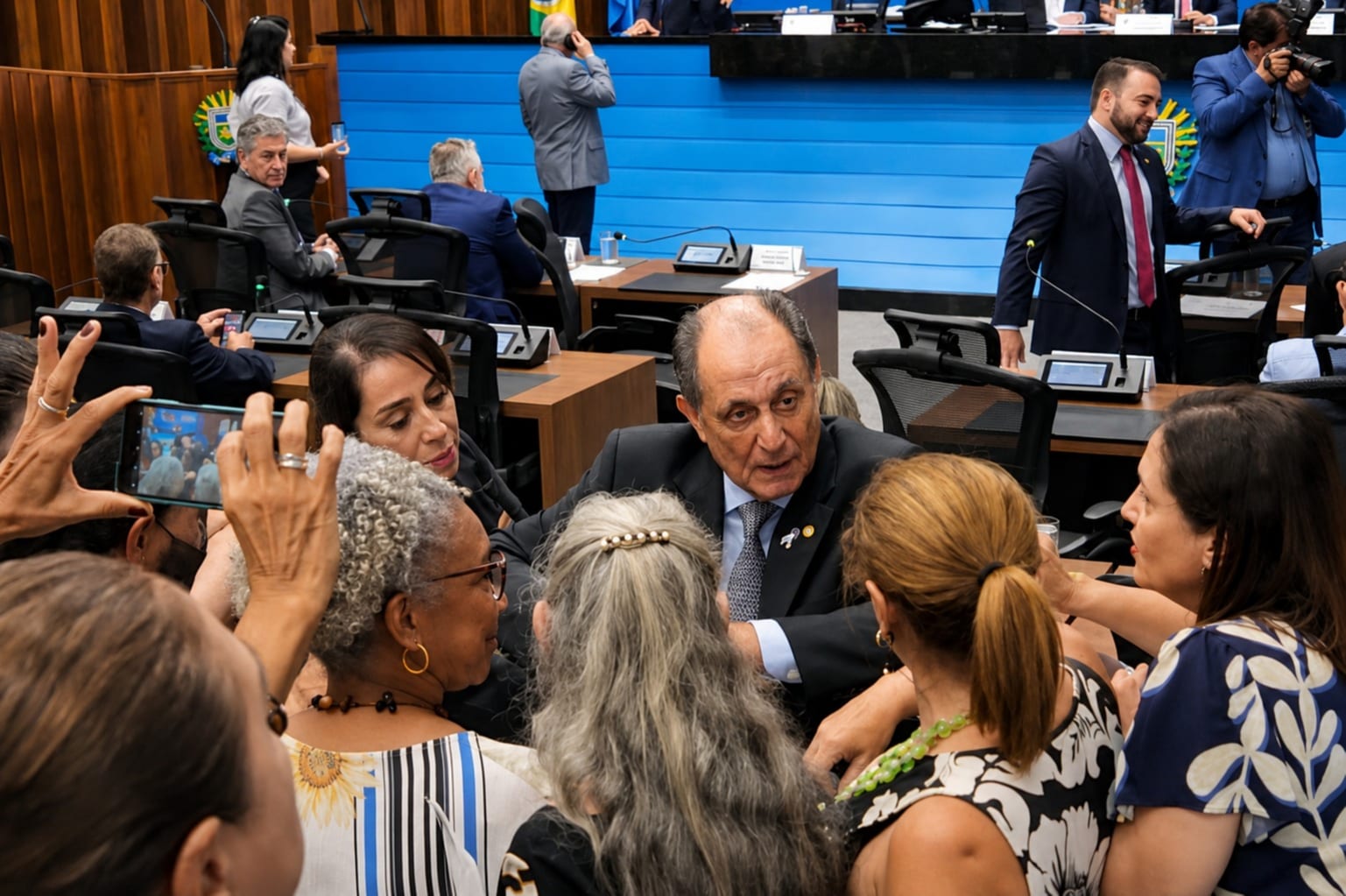 Projeto de lei garante vagas em contratos públicos para vítimas de violência doméstica