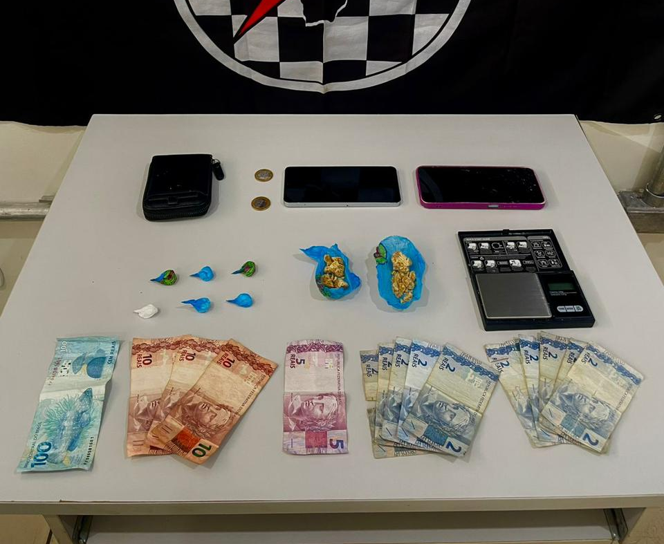 Equipe da Força Tática fecha boca de fumo Bairro Inacinha Rocha.