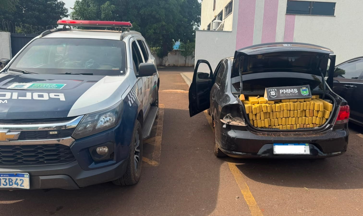 Polícia Militar apreende 924 quilos de maconha após perseguição na MS 462 em Maracaju