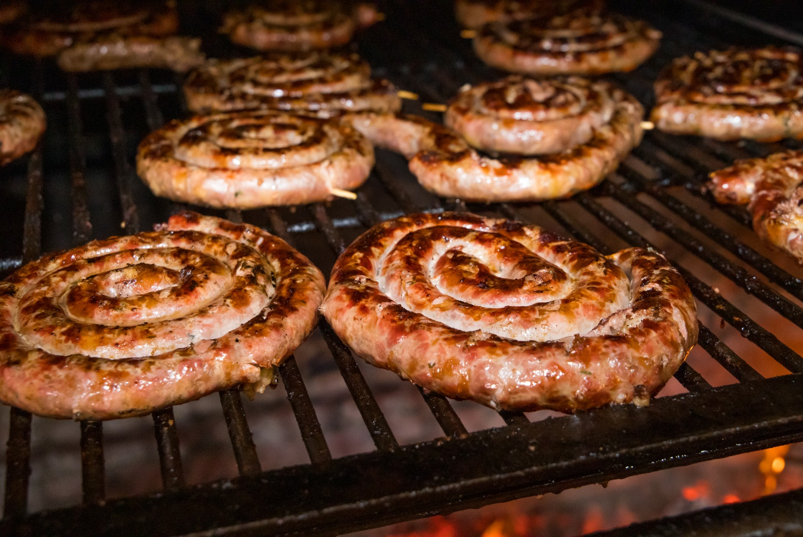 30ª Festa da Linguiça de Maracaju recebe apoio de R$ 1,2 milhão da Prefeitura e reforça cultura, turismo e impacto social.