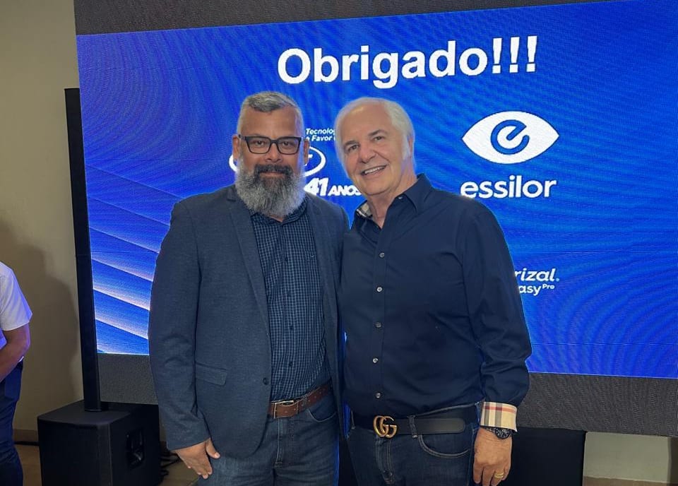 Óticas Farol acompanha workshop da EssilorLuxottica e reforça compromisso com inovação e saúde visual em Maracaju.