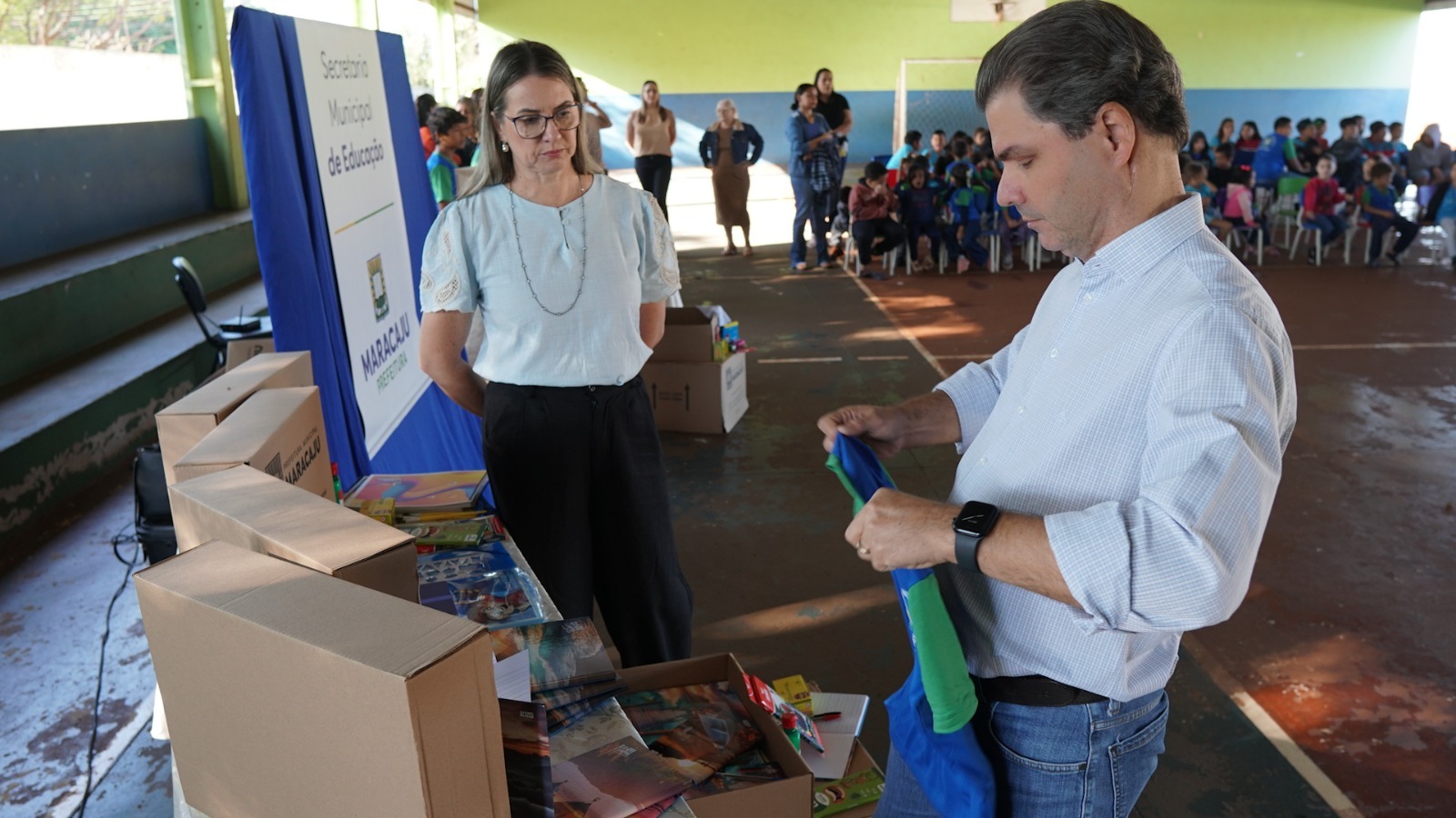 Prefeitura de Maracaju entrega Kits Escolares completos e personalizados aos alunos da Rede Municipal de Ensino.