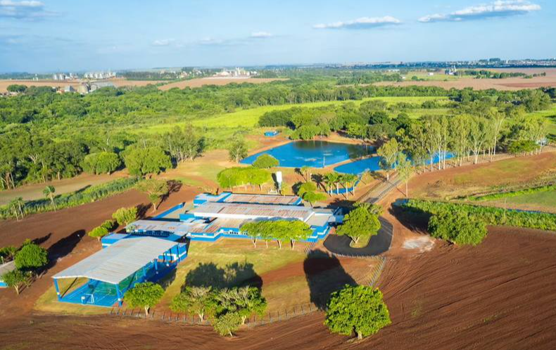 Pré-matrículas para novos alunos: Escola Laurindo Stragliotto prepara alunos para o futuro em tempo integral.