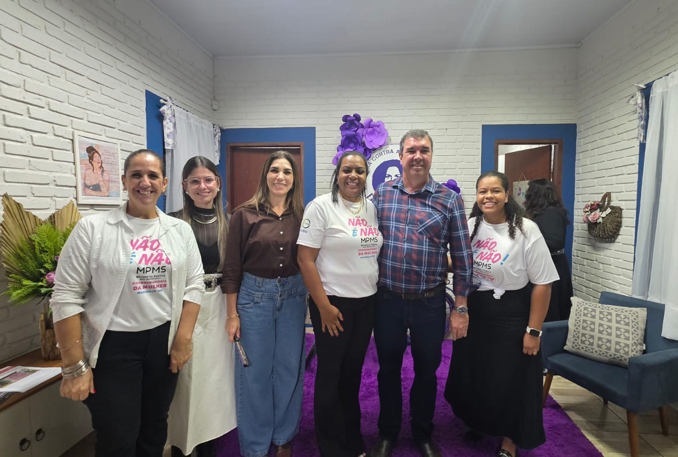 Espaço da Coordenadoria da Mulher na Festa da Linguiça reforça ações de proteção e acolhimento às mulheres em Maracaju.
