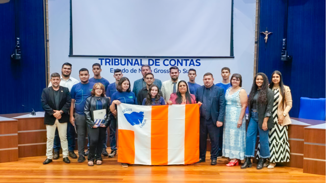 TCE-MS recebe estudantes e servidores da Câmara de Aparecida do Taboado