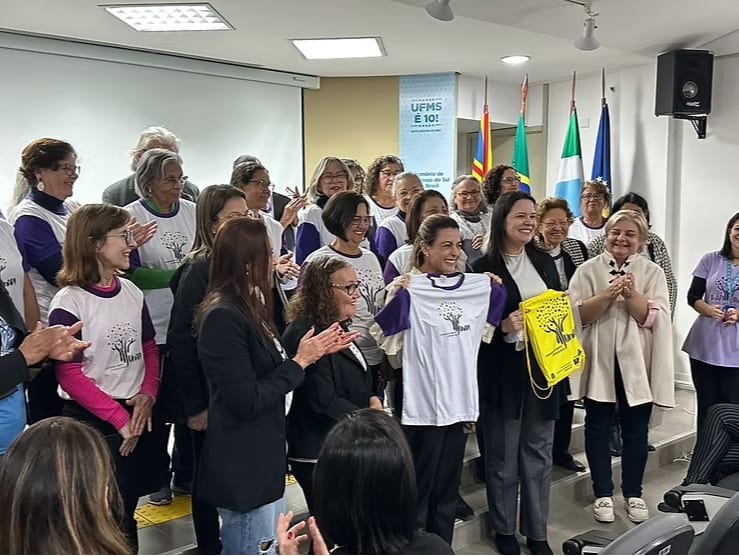 “A gente se sente importante”: UFMS homenageia Soraya Thronicke por emenda de R$ 1 milhão para inclusão, esporte e idosos