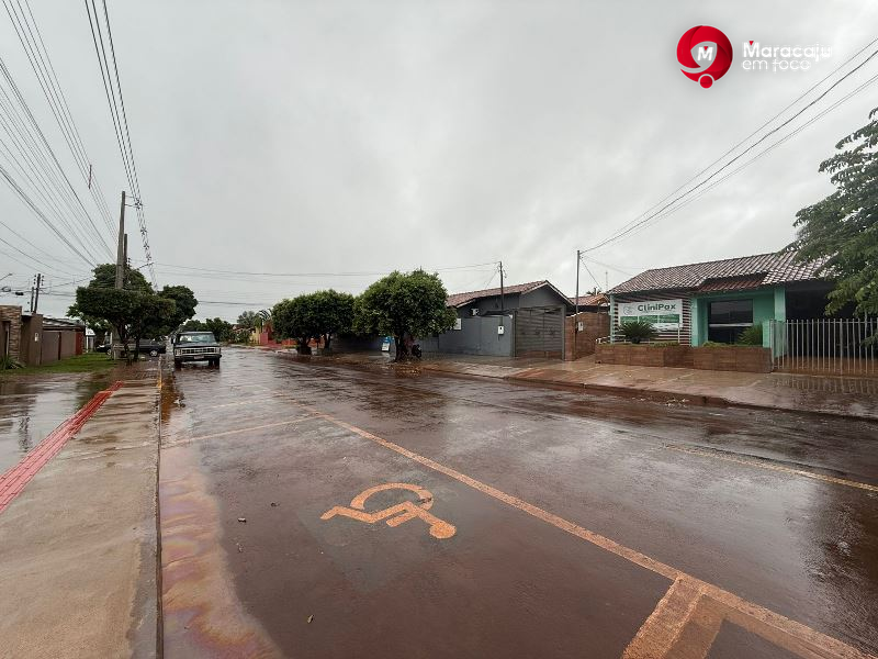 Chuva e frente fria marcam a segunda-feira em Maracaju