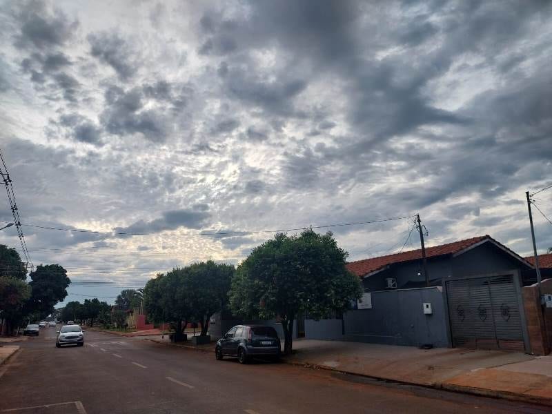 Sexta-feira em Maracaju será de céu nublado e pancadas de chuva volumosas