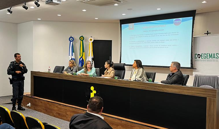 Comandante do 15º BPM apresenta boas práticas no atendimento a pessoas em situação de rua em evento com Gestores da Assistência Social dos municípios do MS