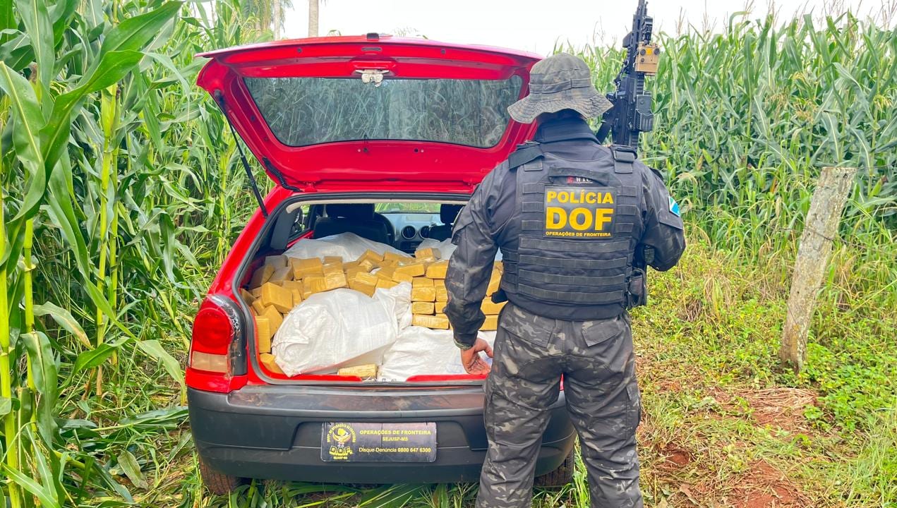 DOF apreende mais de 600 quilos de drogas após condutor abandonar veículo em Maracaju