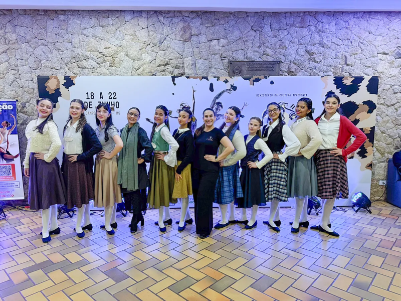 Vereador Robert Ziemann apresenta Moção de Parabenização ao Studio Mover por destaque no maior festival de dança de Mato Grosso do Sul