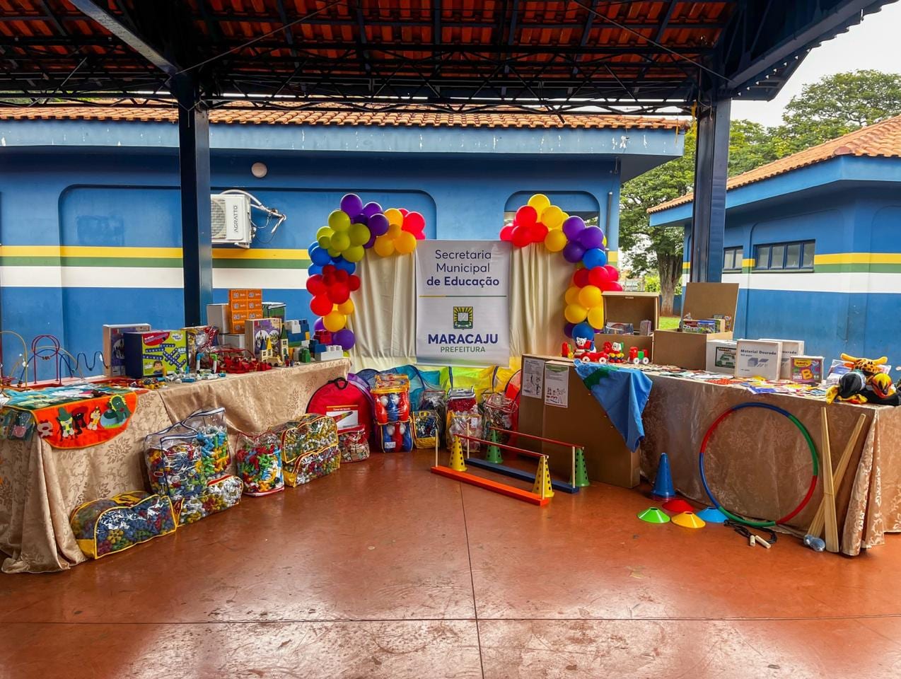Parceria garante entrega de brinquedos pedagógicos para escolas municipais de Maracaju.