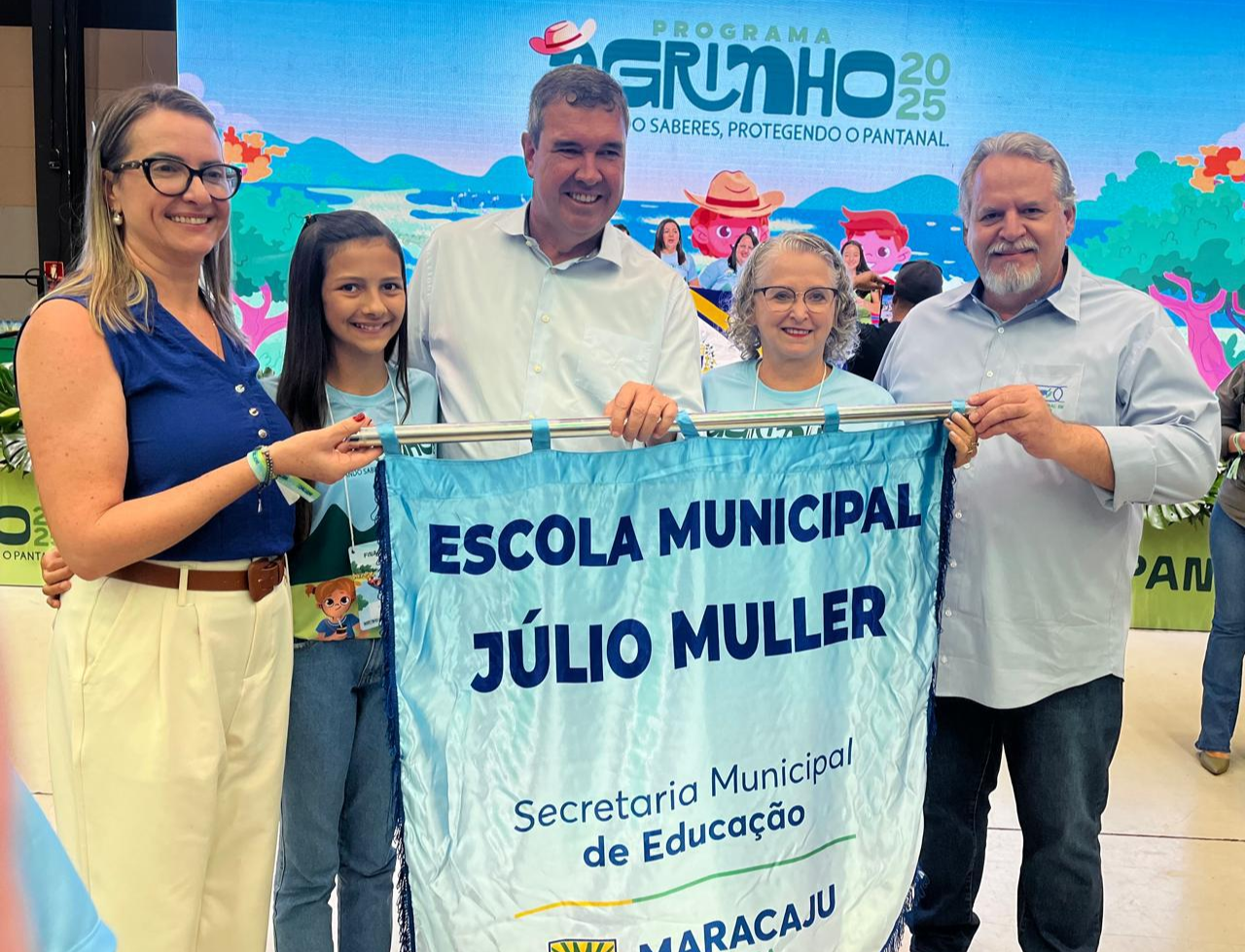 Prefeitura de Maracaju celebra destaque estadual no Agrinho 2025 com premiação de aluna da Escola Júlio Müller