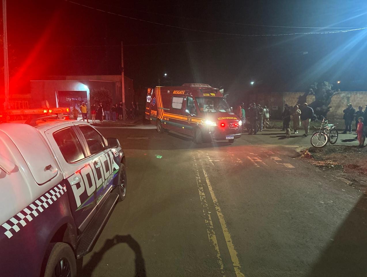 Acidente de trânsito entre caminhonete e motocicleta mobiliza equipes de emergência em Maracaju