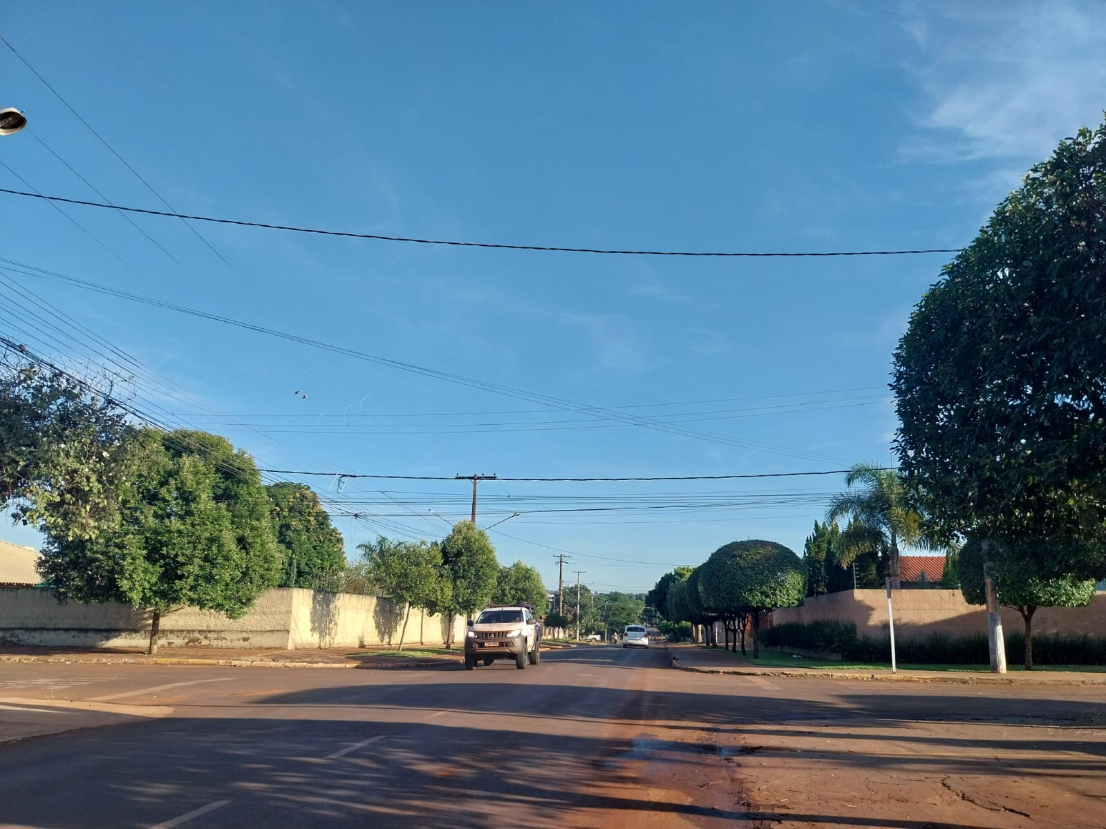 Segunda-feira de sol e ar seco em Maracaju marca o típico inverno sul-mato-grossense