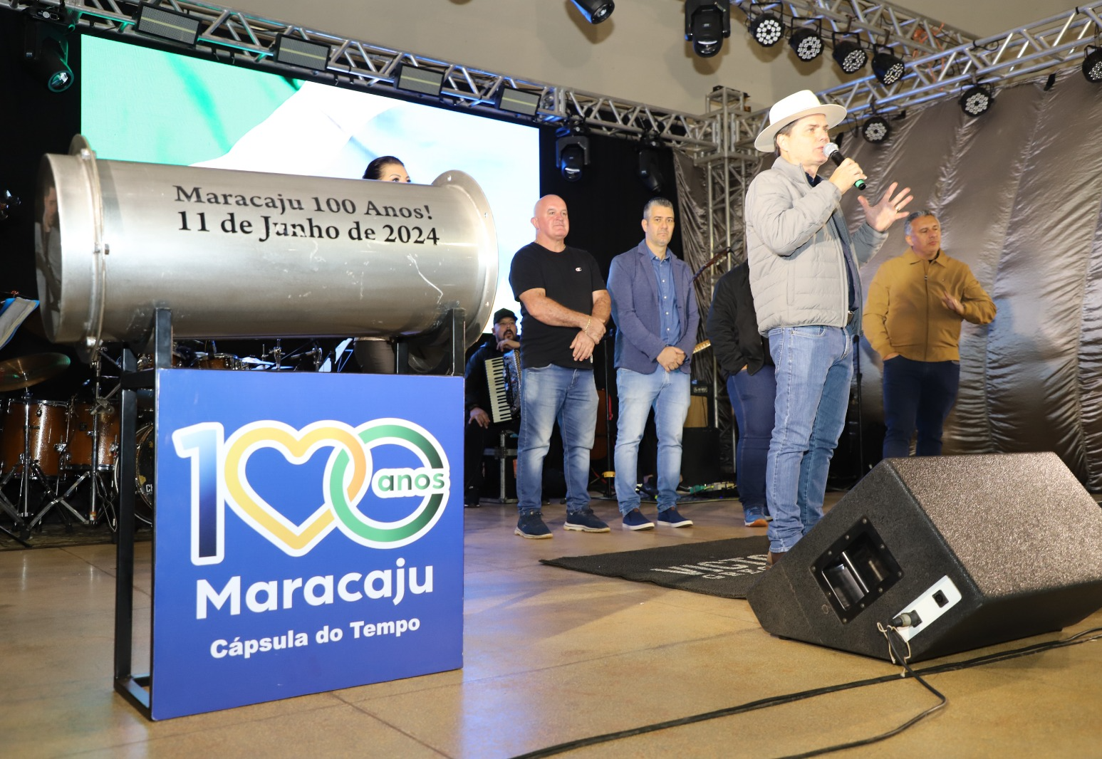 Com fechamento da “Cápsula do Tempo”, Prefeitura de Maracaju encerra programação do centenário do município.