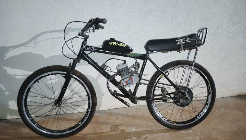 Homem é detido após fuga em bicicleta motorizada na área central de Maracaju