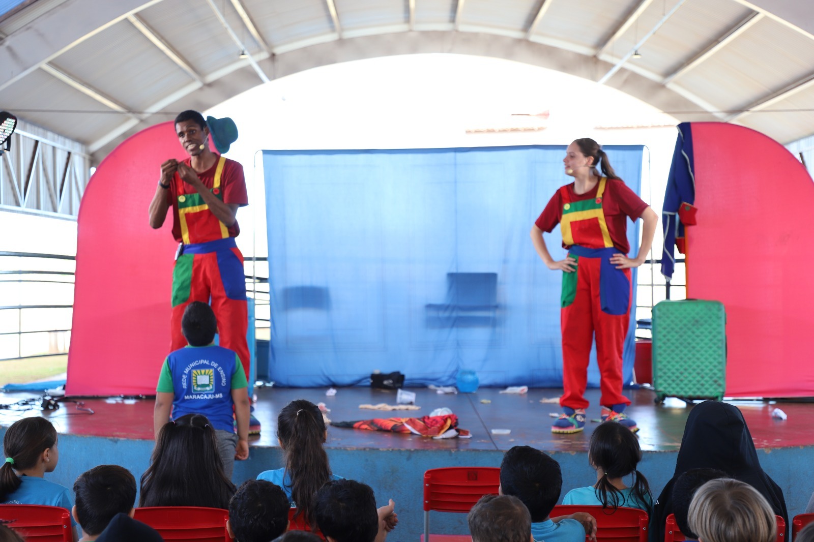 Espetáculo “A Fantástica Viagem” emociona e ensina alunos durante a Semana do Meio Ambiente em Maracaju