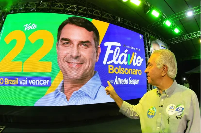Reinaldo pede união de todos para mudar, pelo voto, a direção do país