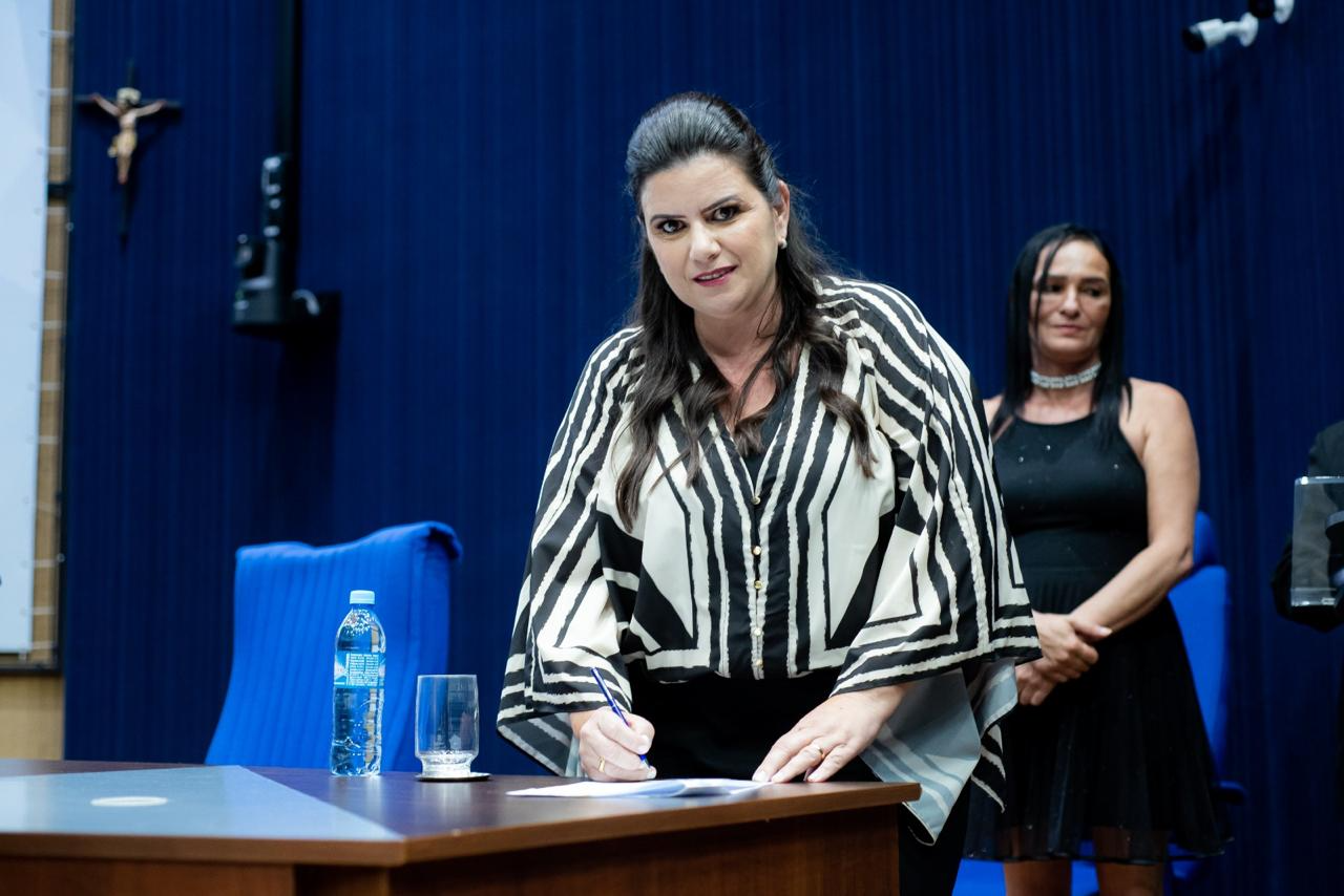 Presidente do SISPMMA, Mara Rubia Rodrigues integra a diretoria da FESERP-MS.