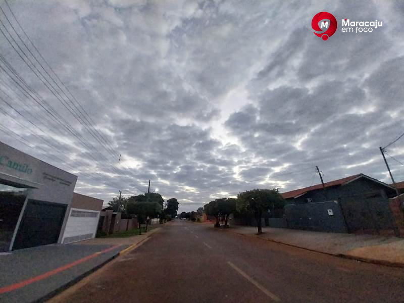 Sol com algumas nuvens marca a sexta‑feira em Maracaju