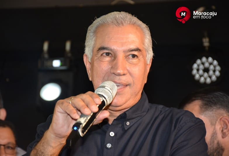Reinaldo Azambuja relembra início da trajetória política em Maracaju e destaca importância da Festa da Linguiça