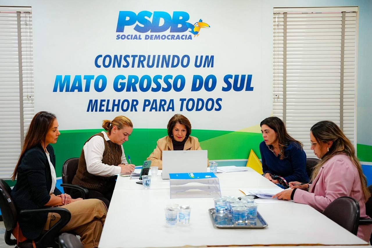 Encontro entre gerações de mulheres, com Marisa Serrano e Viviane Luiza, marca o alinhamento partidário da nova agenda do PSDB Mulher MS. 